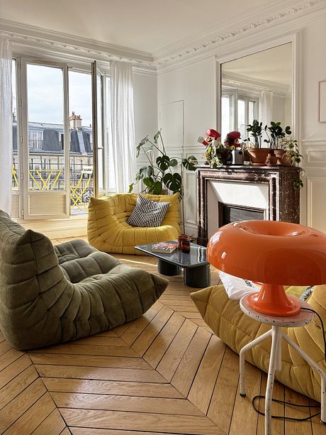 Appartement Republique: Paris Apartment Revived with Bold Color Hues - 1