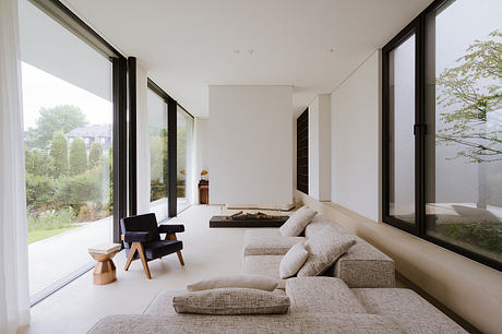 Ayoughi House: Classical Garden Living for a Multigenerational Family - 2