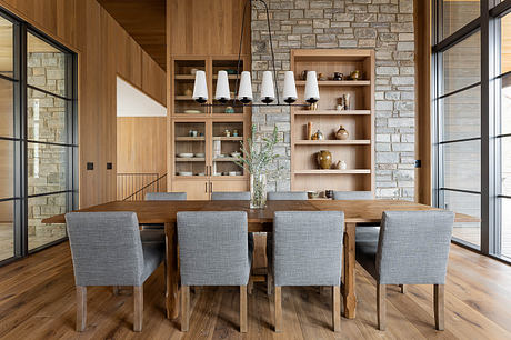 Holler House Interiors: Carolina Rooms Shaped By Natural Soft Light - 2