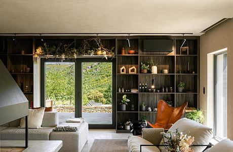 TerraSense Mountain Charm Retreat by DRK Architects