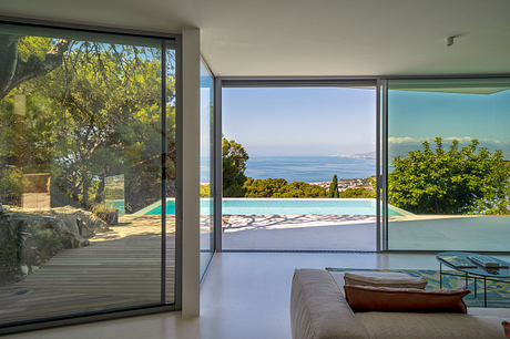 Villa VDSC on the Cliff: Coastal Views Shape a Spanish Retreat Home - 2