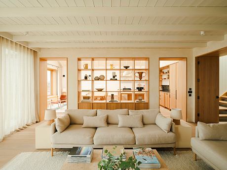 The Cornwall Retreat: Tactile Coastal House for Surf-Led Family Life - 3