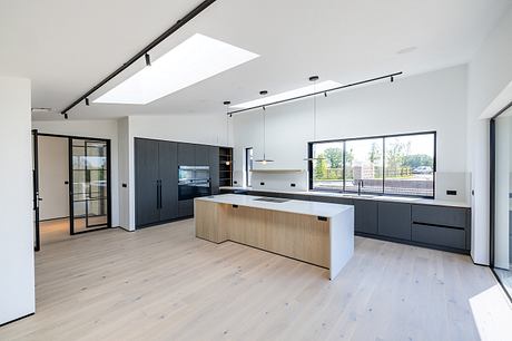 Hartdene Barns: Charred Timber Eco Homes In The English Countryside - 4