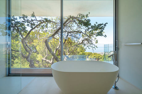 Villa VDSC on the Cliff: Coastal Views Shape a Spanish Retreat Home - 6