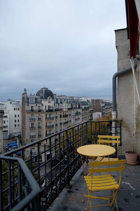 Appartement Republique: Paris Apartment Revived with Bold Color Hues - 6