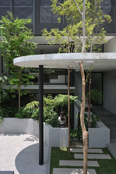 Raumplan House: From Garden to Atrium - 6