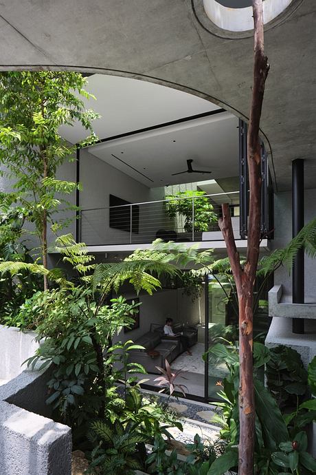 Raumplan House: From Garden to Atrium - 7