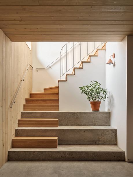 Two-Generation House in Coulée Douce by La Nony FAMILI - 6