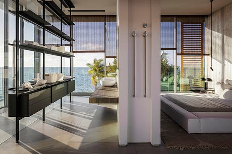 Van der Vlugt Residence: Coastal Resilience Refined For Keys Living - 5