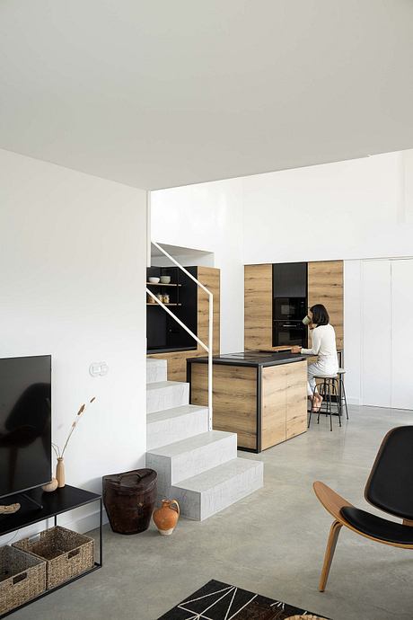 Casinha da Melroeira: Reimagines a Ruin as Compact Refuge in Portugal - 7