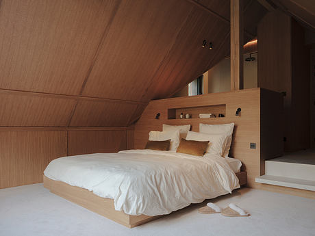 In Sinu Architectes: Timber Home Framing Serene Life In Barbizon - 8