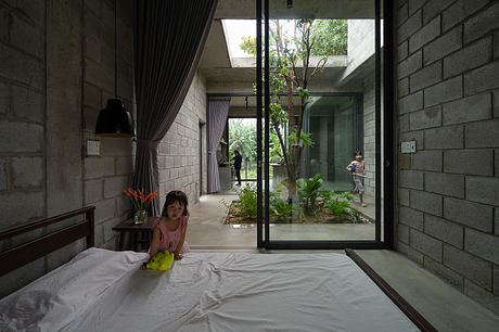 A Quiet House for Tropical Living - 10