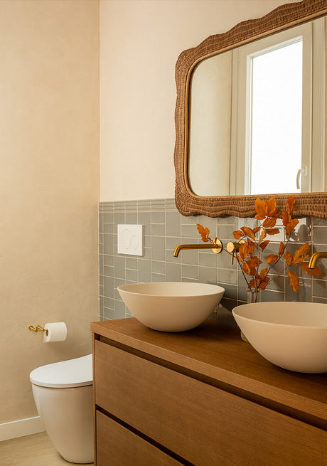 Ciro: Warm Minimalist Apartment Living in the Heart of Bilbao - 8