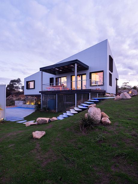 Scamander Passivhaus A: Low-Energy Coastal Retreat on Tasman Coast - 9