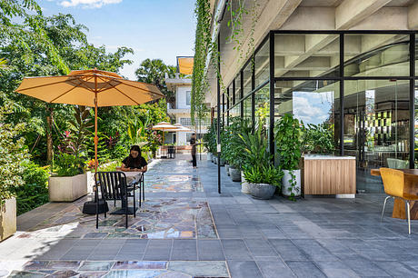 Phum Sambo Café & Eatery: Concrete Frame Turned Green Dining Retreat - 9