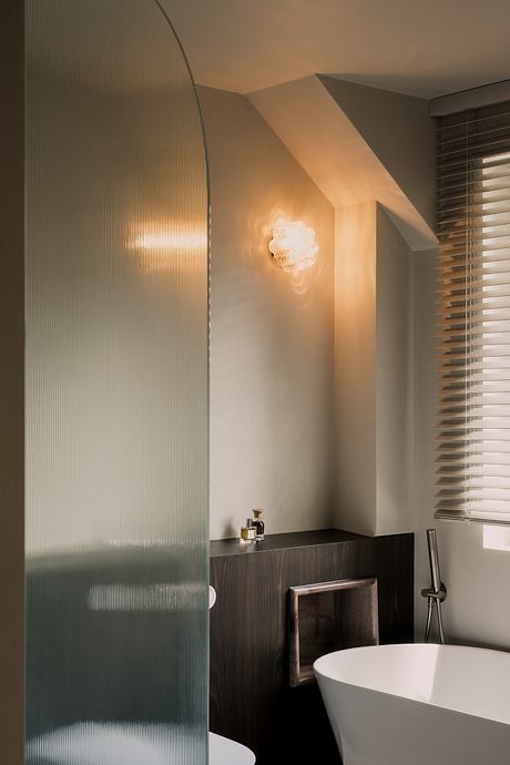 AFL Port Praski: Vivid Polish Apartment for Artful City Living - 9