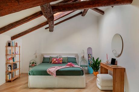 Francesca’s House: Lively Family Apartment Crafted for Digital Life - 6