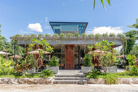 Phum Sambo Café & Eatery: Concrete Frame Turned Green Dining Retreat - 10
