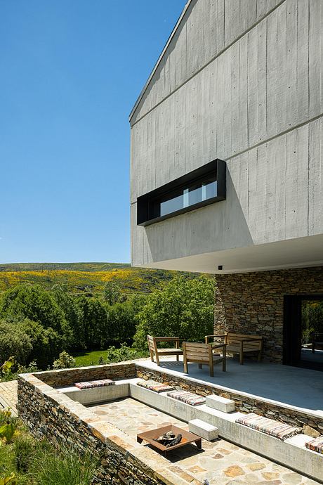 TerraSense Mountain Charm Retreat by DRK Architects - 9