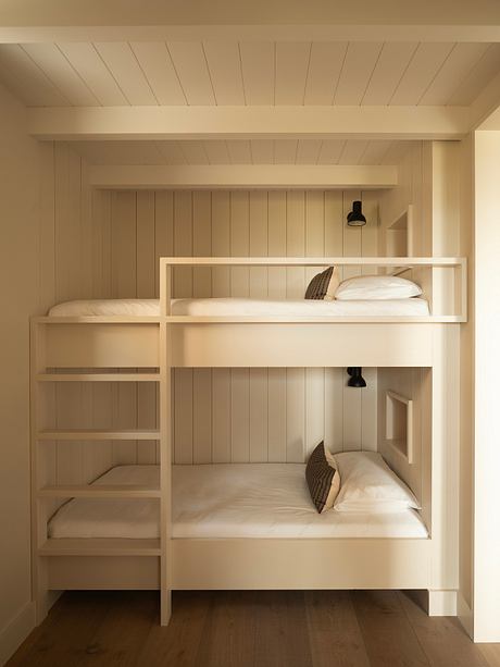 The Cornwall Retreat: Tactile Coastal House for Surf-Led Family Life - 11