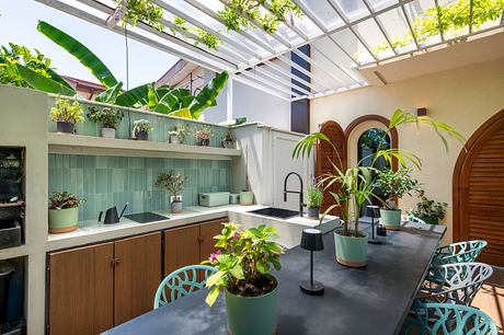 Villino Aspasia: Calm Contemporary House Near Palermo’s Coast - 11