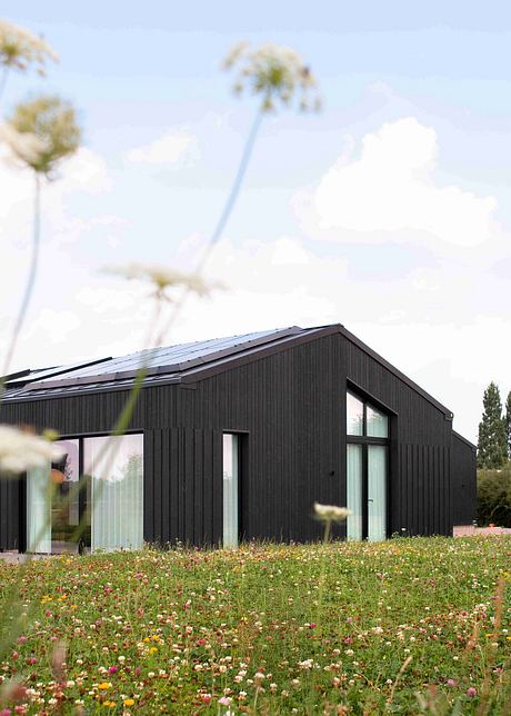 Hartdene Barns: Charred Timber Eco Homes In The English Countryside - 11