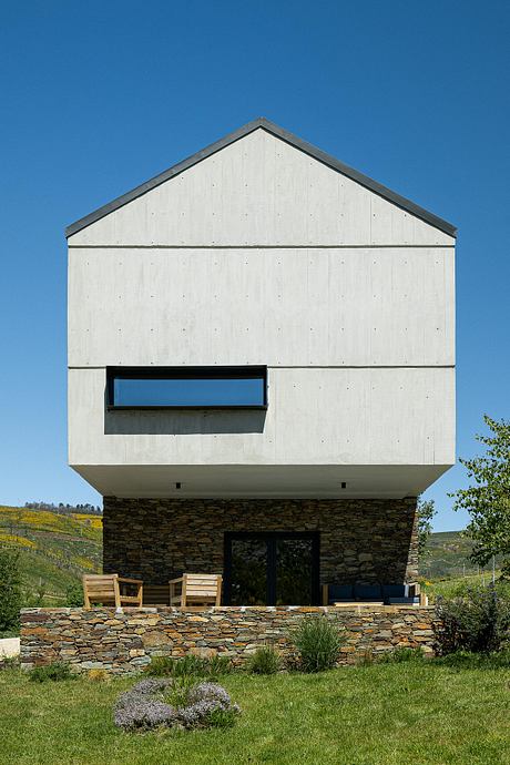 TerraSense Mountain Charm Retreat by DRK Architects - 11