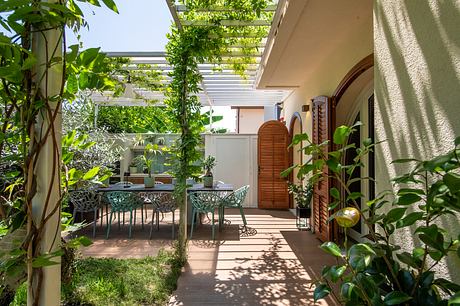 Villino Aspasia: Calm Contemporary House Near Palermo’s Coast - 13