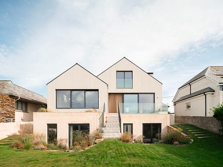 The Cornwall Retreat: Tactile Coastal House for Surf-Led Family Life - 15