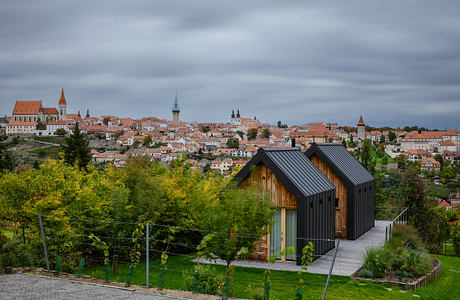 Cabins Kravák: A Modular Retreat Planned for Efficient Living