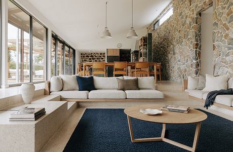 House in the Vines by James Allen Architect