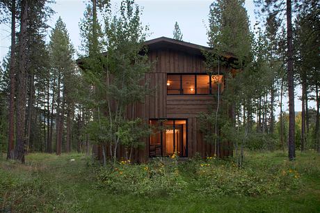 North Bank Road: Exploring Barn Form in a Forest House Setting - 1