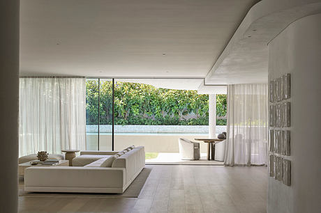 Brighton Sands: Tranquil LA-Inspired Coastal House - 2