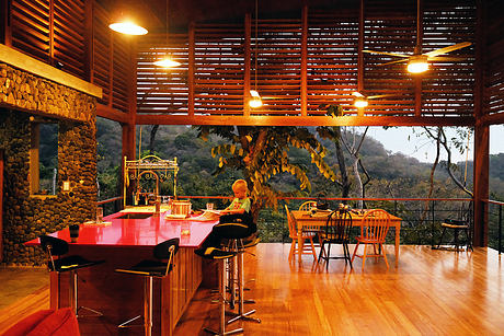 Casa Libertad: A Family House Shaped by Jungle Air and Sea Views - 2