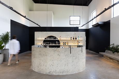 Casa Flairs: Brutalist Concrete Volumes Organize a Flexible Office - 3