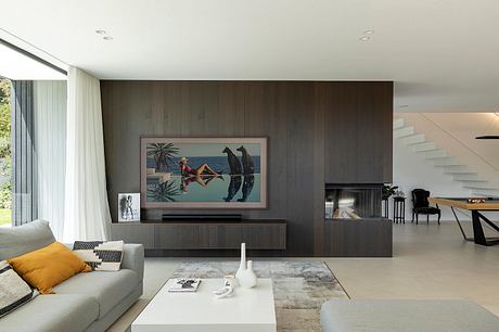 Scho’s House on Theux Hills: Quiet Contemporary Valley Living at Edge - 2