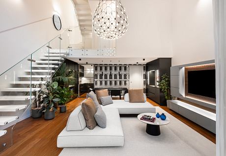 Urban Villa in Milan Balances Light, Warmth, and Height Inside - 2