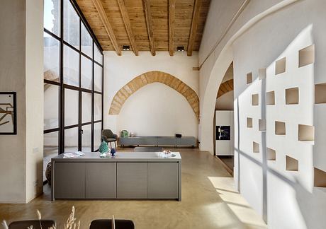 Casa SC: Adaptive Barn Home in Menfi with Soulful Rural Character - 3