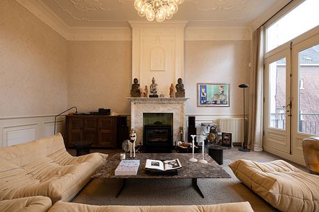 Modern Living in a Historic Monument - 5