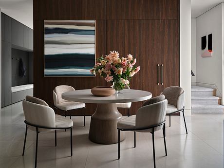 Palm Residence: Warm Minimalism in a Layered Beverly Hills House - 5