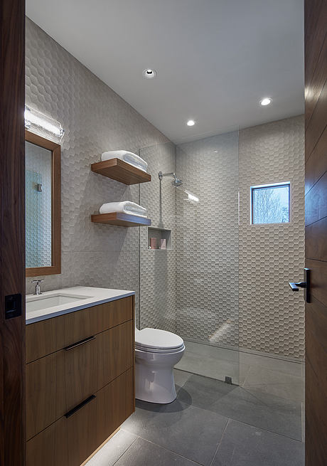 Casita: Compact Western Guest House Crafted for Deep Winter Stays - 6