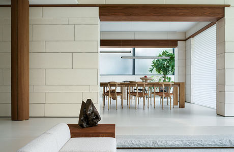 Lakeside Villa by WJ STUDIO