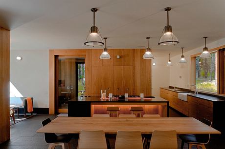 North Bank Road: Exploring Barn Form in a Forest House Setting - 5