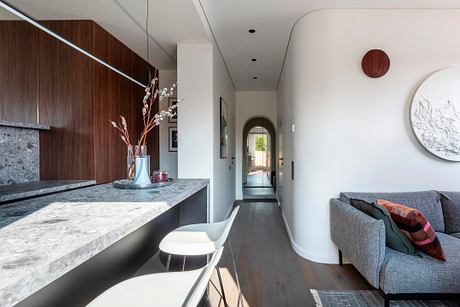 Small Mid-Century Apartment in Vilnius by Irena Oze - 4