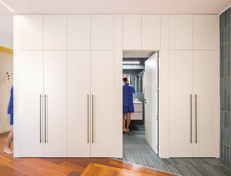 Casa EME: Reshapes a Bow-Tie Plan in Madrid’s Historic Core - 7