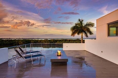 Compass Haus: Minimalist Waterfront House Shaped by Climate Rules - 6