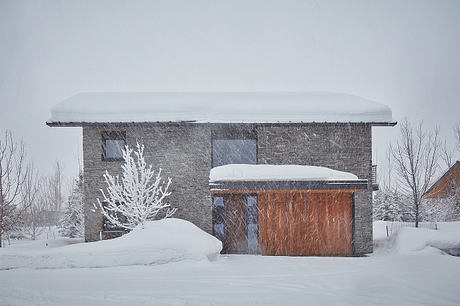Casita: Compact Western Guest House Crafted for Deep Winter Stays - 7