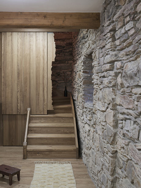 Cottage a Vysočina Recasts The Attic With Dark Timber - 5