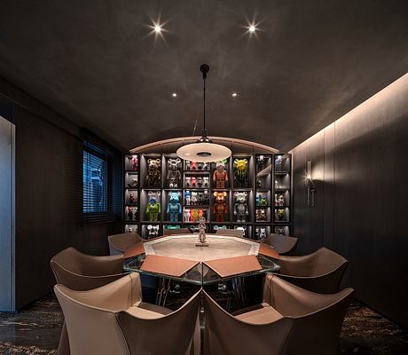 Weaving the Mood of Life Between Modernity and Nature - 7