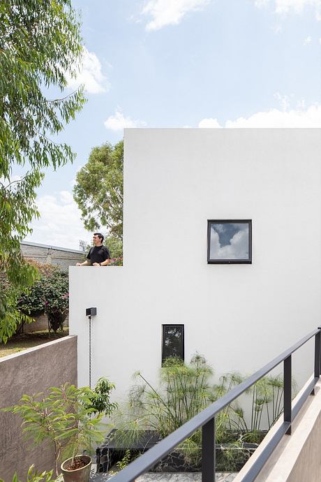 Casa Gálvez: Courtyard House Shaped by Light, Shade, Breezes in León - 9